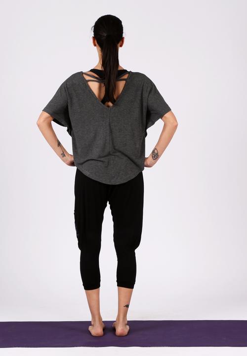 Yoga Utopia - Pretzel Yogawear Cross Top – Grey