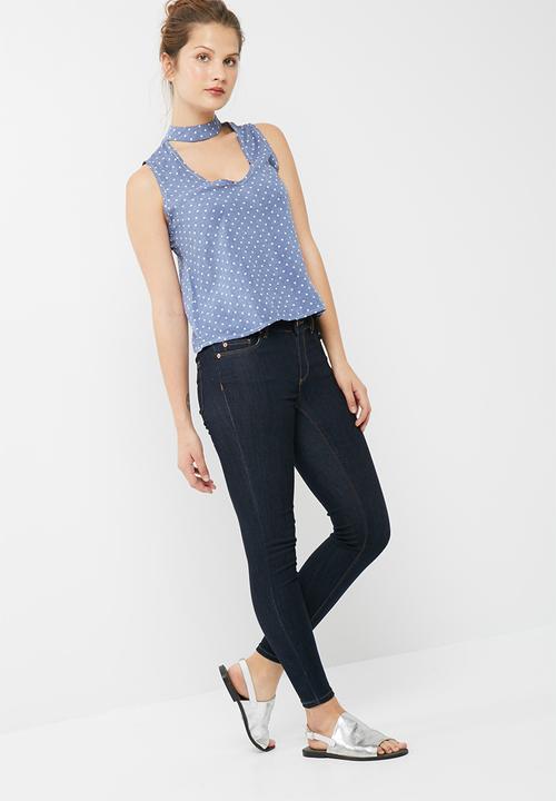 dailyfriday - Sleeveless choker blouse