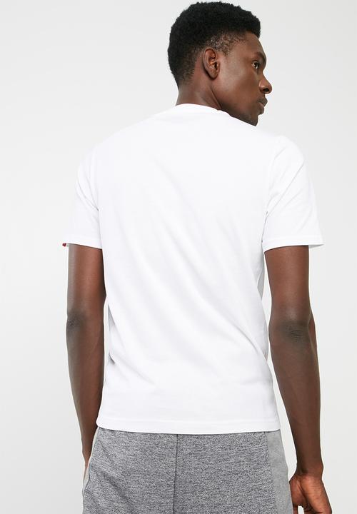 New Balance  - Essential matrix tee