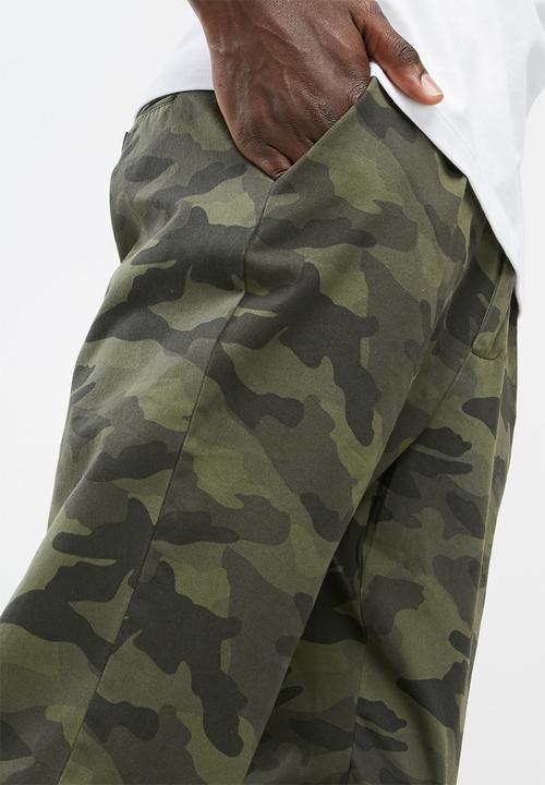 Only & Sons - Camo cropped chino