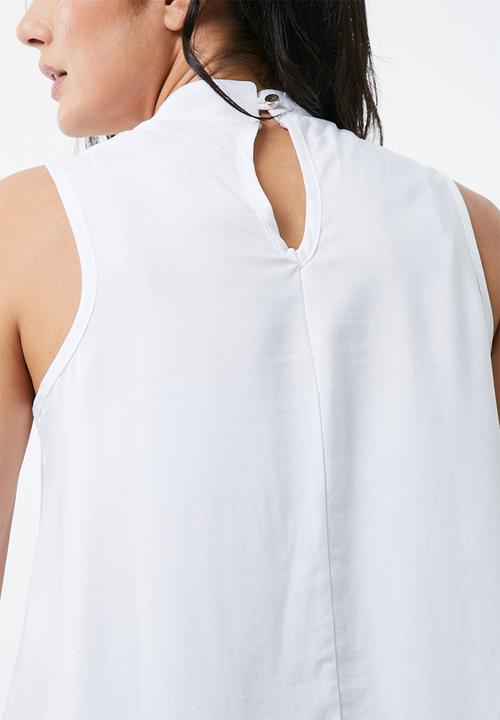 dailyfriday - Sleeveless choker blouse