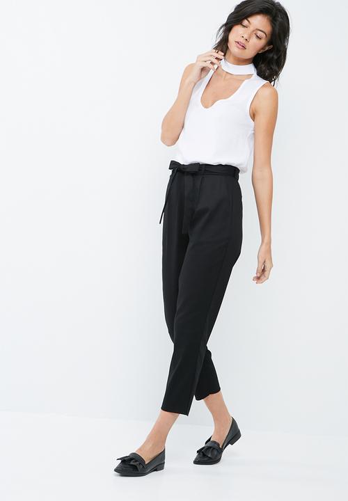 dailyfriday - Sleeveless choker blouse