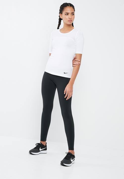 Nike - Hypercool top
