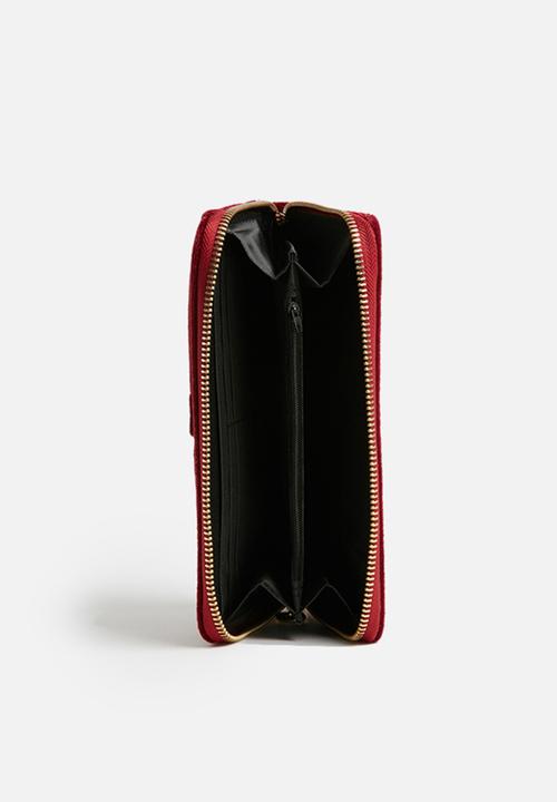 dailyfriday - Velvet wallet