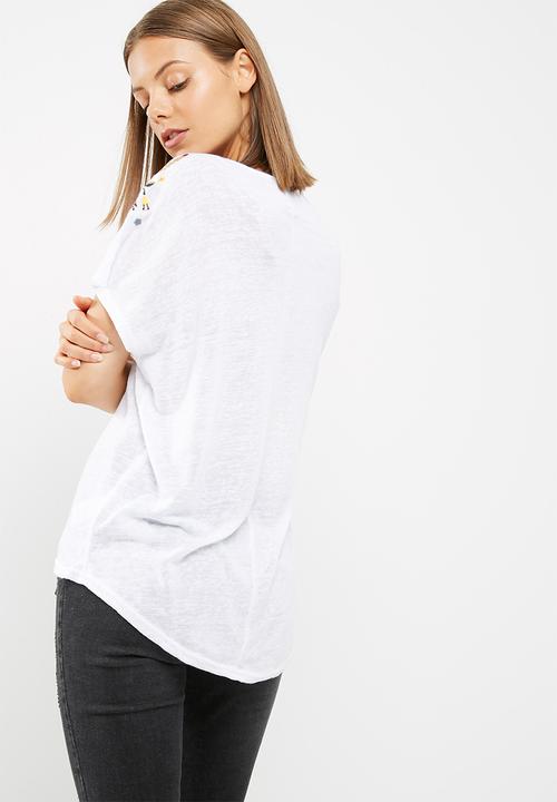 New Look - Embroidered shoulder tee