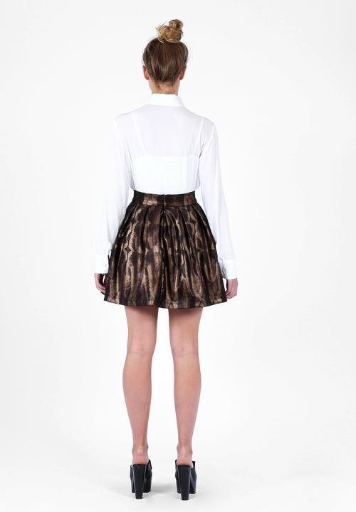 Georgie.B Boutique - White Shirt with Leather Collar – White