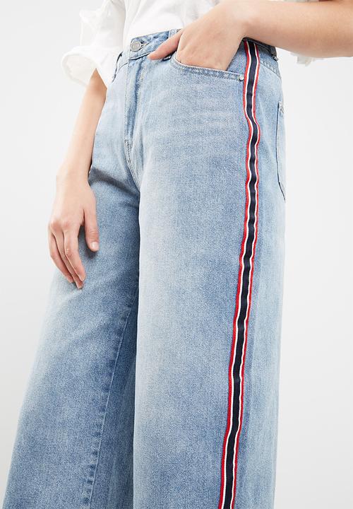 Missguided - Wide leg side stripe cropped jeans