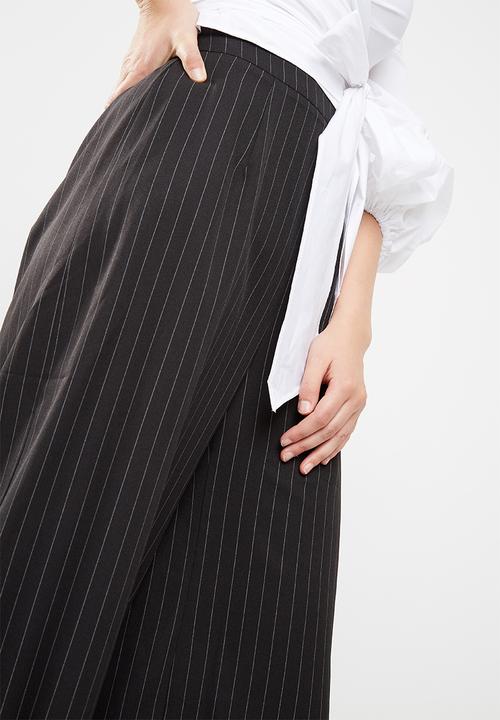 Missguided - Pinstripe culottes