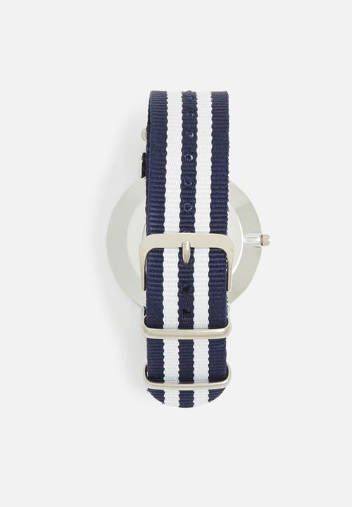 basicthread - Chris nylon strap watch