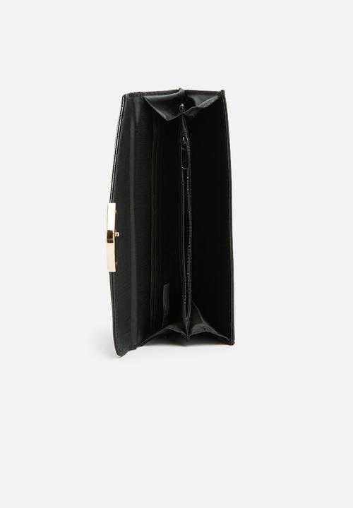 dailyfriday - Croc wallet