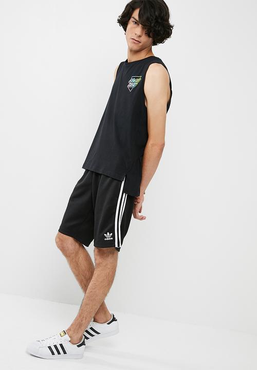 basicthread - Cut sleeve graphic tank