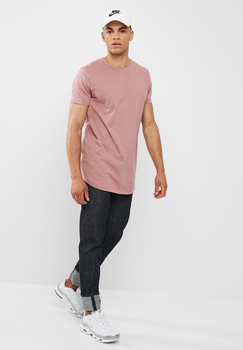 basicthread - Curved Hem Tee