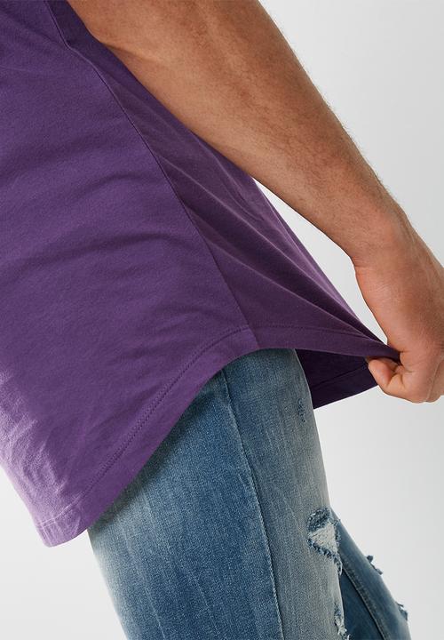 basicthread - Curved Hem Tee