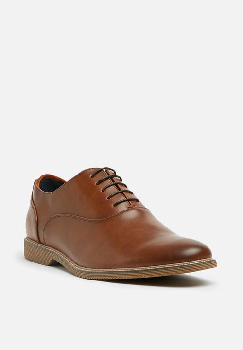Steve Madden - Nunan