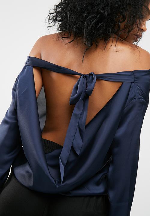 Missguided - Satin cowl neck blouse