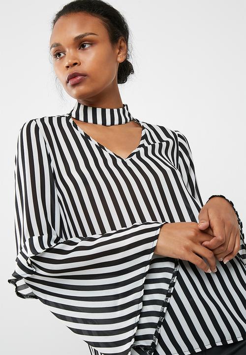 dailyfriday - Choker blouse with tiered sleeve