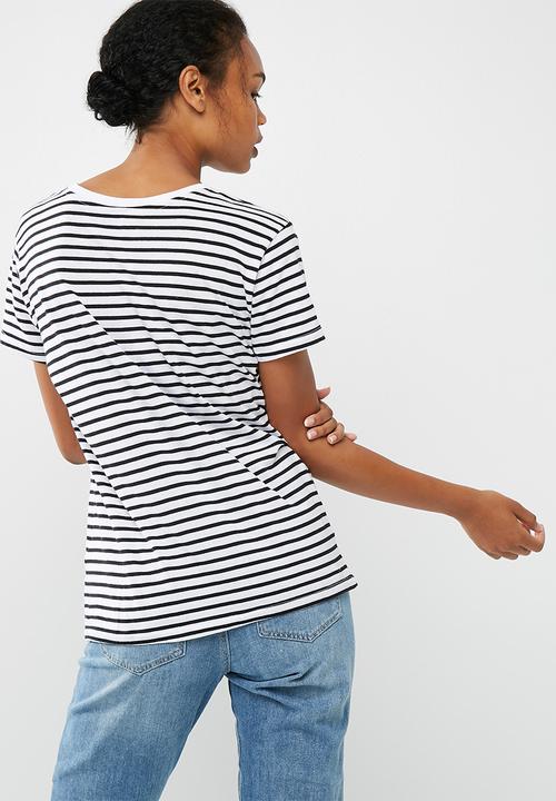 Cotton On - Tbar fox graphic tee