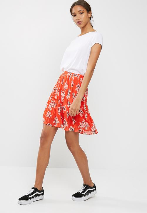 Vero Moda - Flirty pleated skirt