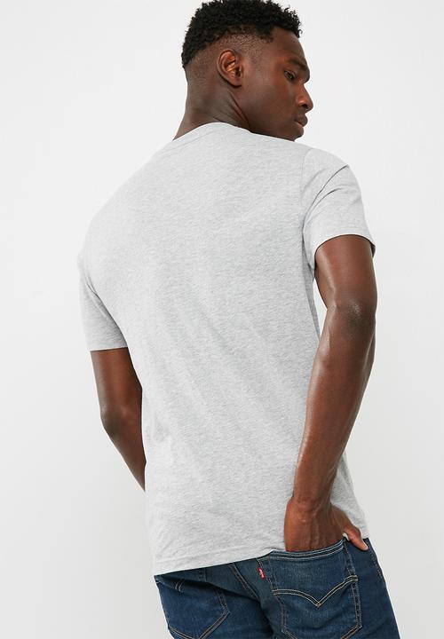 New Balance  - Essentials track club tee