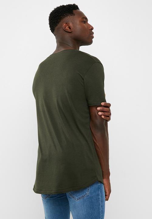 basicthread - Deep Scoop Neck Tee