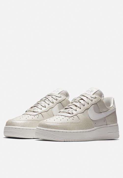 Nike - Air Force 1 '07 Premium