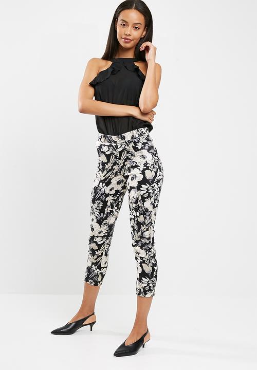 dailyfriday - Ruffle cut away cami top