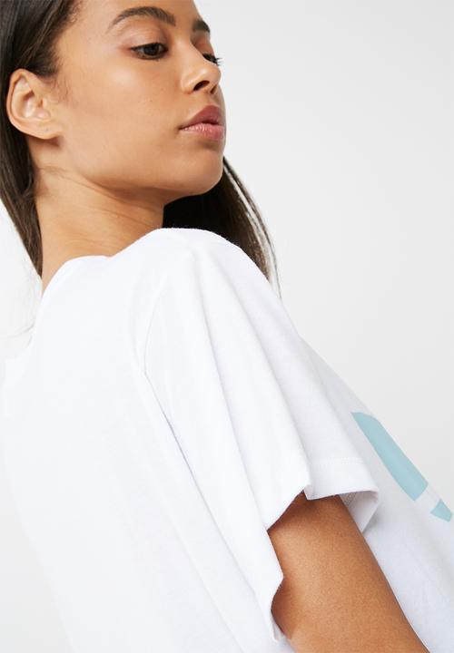 adidas Originals - Boxy logo tee