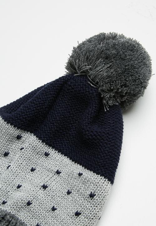 basicthread - Colourblock pom-pom beanie