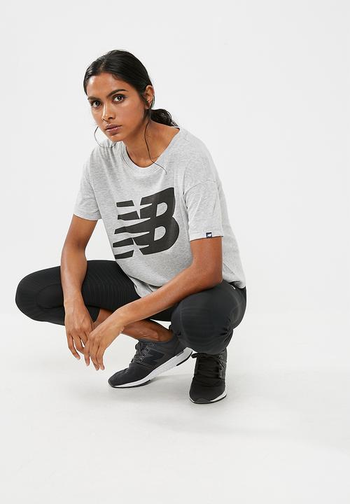 New Balance  - Essentials track club tee