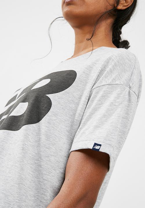 New Balance  - Essentials track club tee