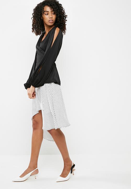 dailyfriday - Wrap blouse with cold shoulder