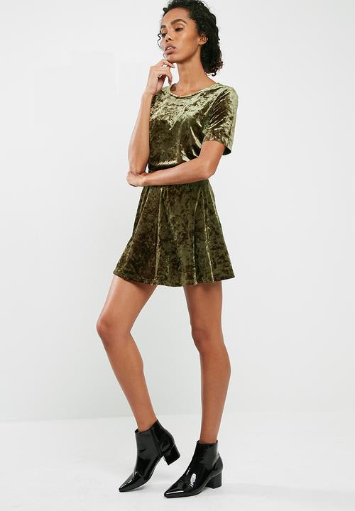 Jacqueline de Yong - Mona velvet skater skirt