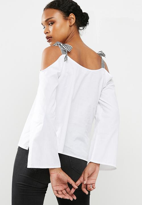 Noisy May - Berlinder cold shoulder top