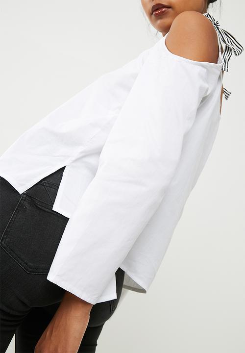 Noisy May - Berlinder cold shoulder top