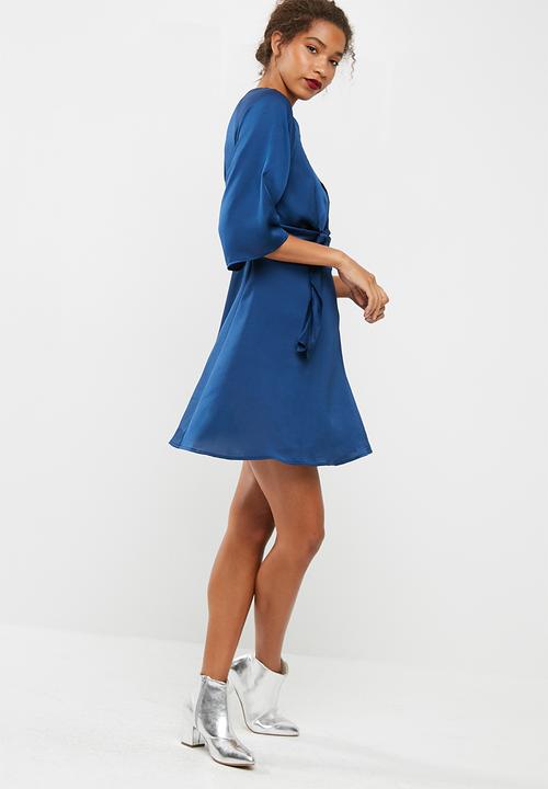 dailyfriday - Knot detail dress