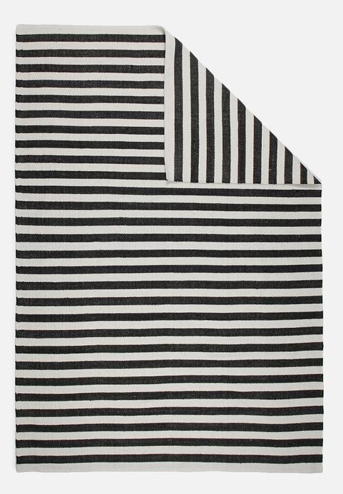 Sixth Floor - Makah woven rug - black/cream