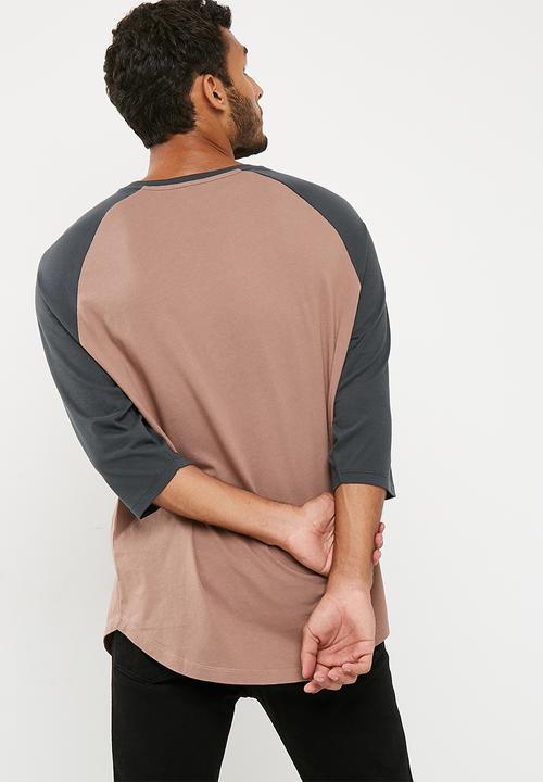 basicthread - Oversized Raglan Tee