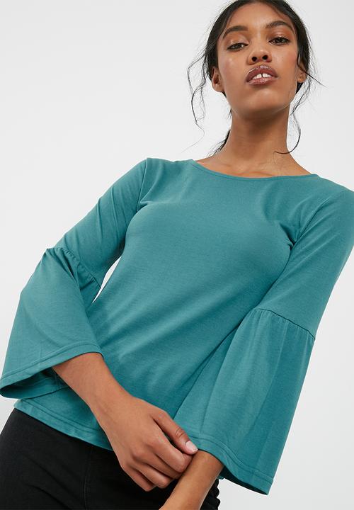 Jacqueline de Yong - Minni flared sleeve tee