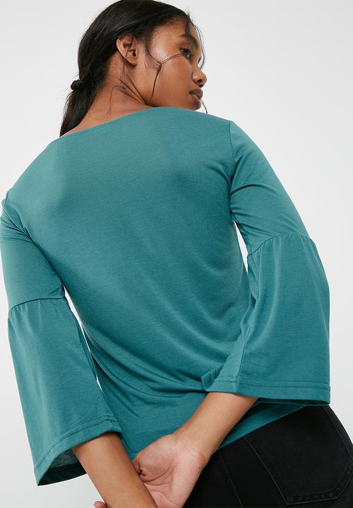 Jacqueline de Yong - Minni flared sleeve tee