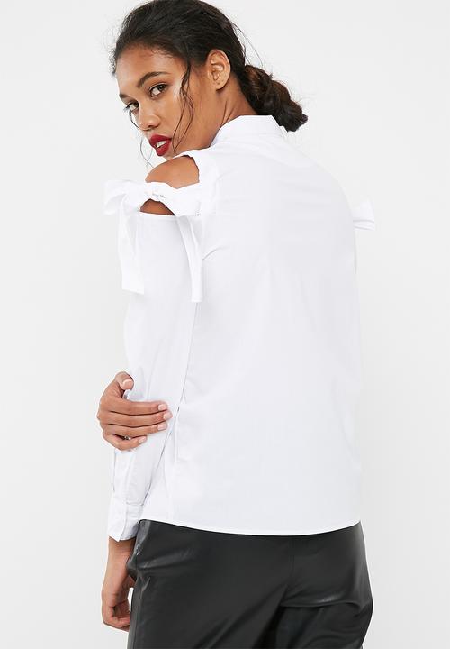 Jacqueline de Yong - Taylor cold shoulder shirt