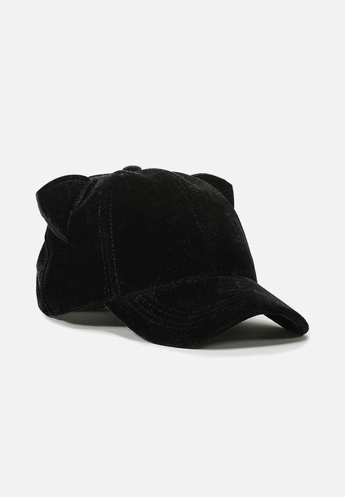 Typo - Novelty caps