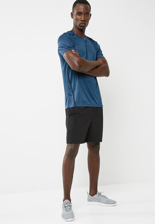 basicthread - Vee neck gym tee