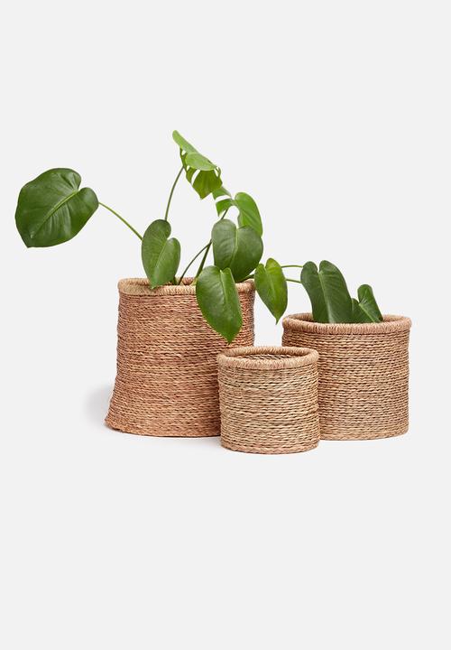 Grey Gardens - All natural basket 