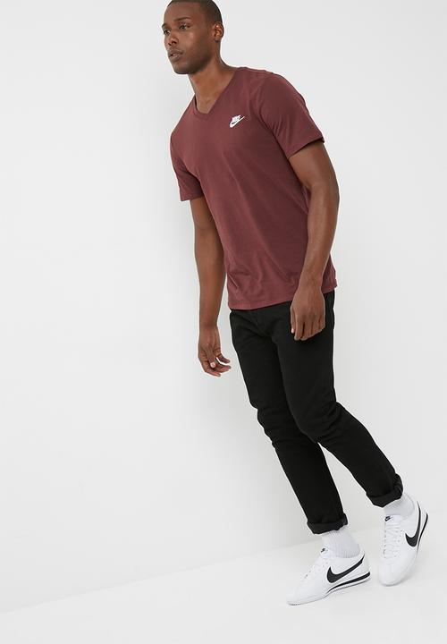 Nike - Nsw club embroided tee