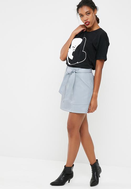 Vero Moda - Tie pu skirt