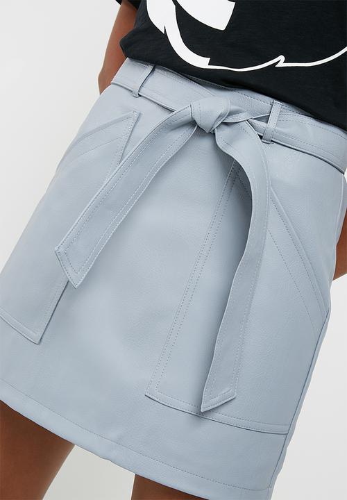 Vero Moda - Tie pu skirt