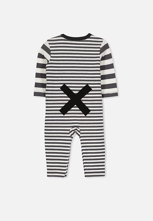 Cotton On - Baby Noah snap romper