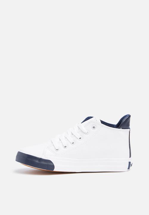 Foot Focus - Kids hi top sneakers