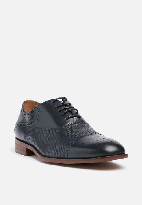 Steve Madden - Hector