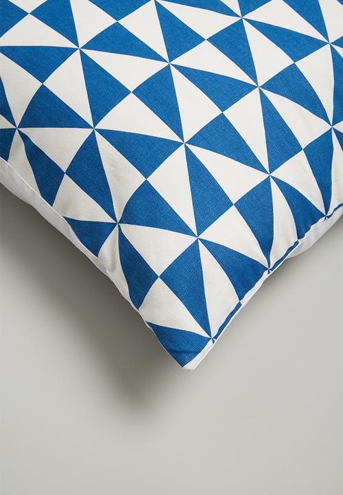Grey Gardens - Zodiac cushion cover